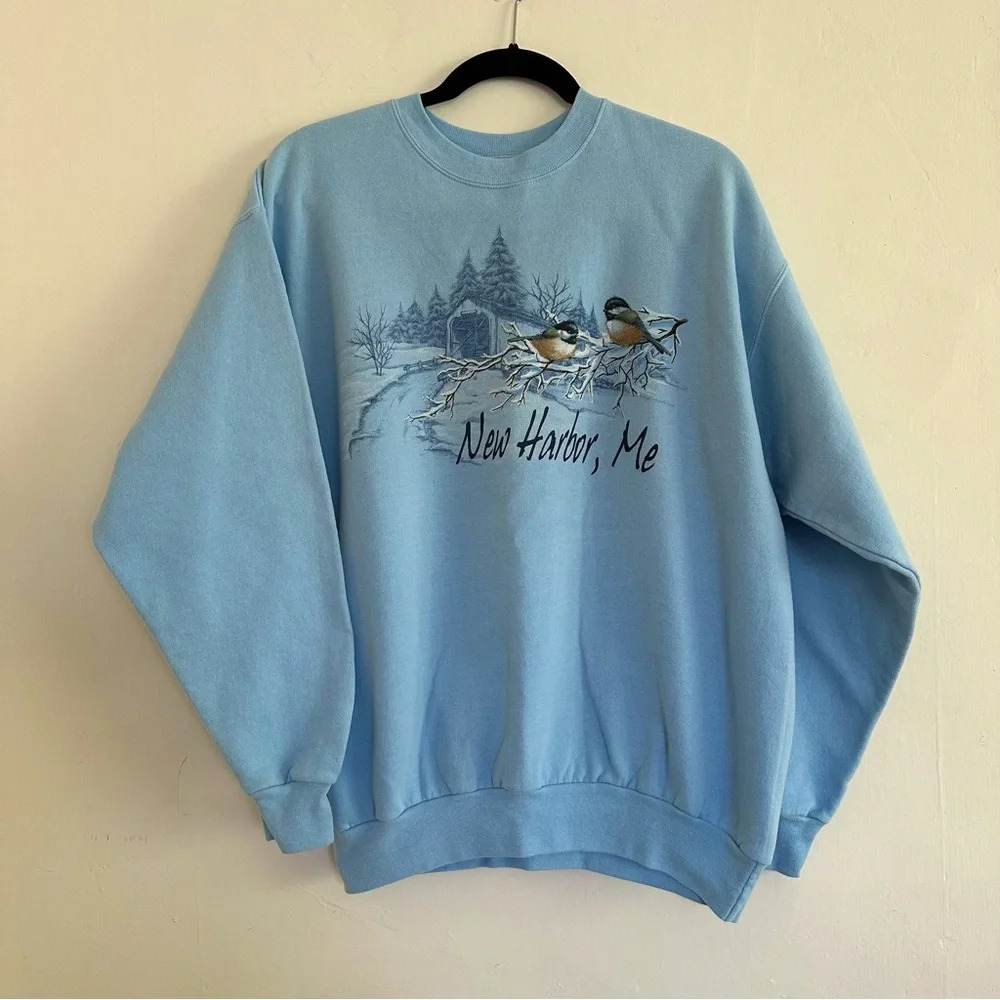 Vintage “Maine” Sweatshirt Baby Blue Snowy Bird Winter Scene Chickadees Glitter